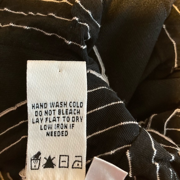 Max Studio LBD with flair - Picture 4 of 6